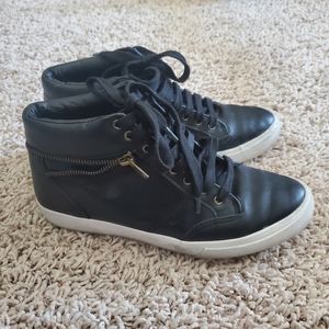 Soda zippered Hi-top sneaker